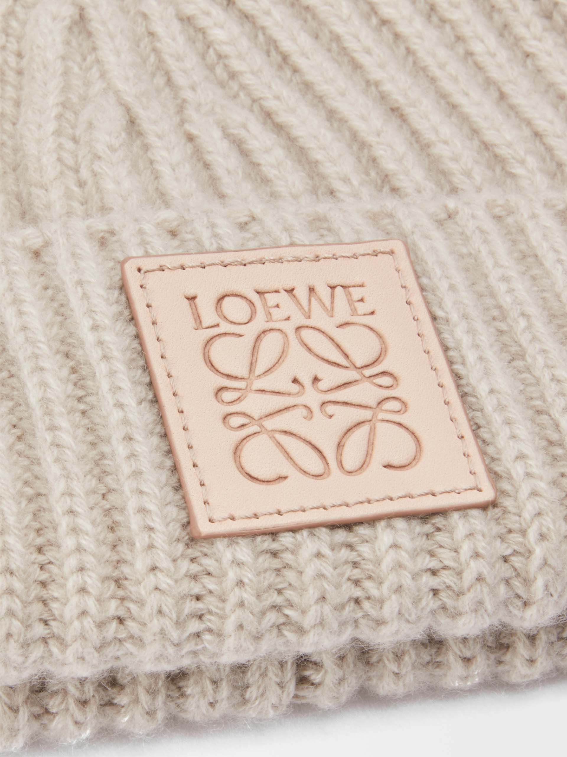 ロエベ公式オンラインストア｜LOEWE - LOEWE